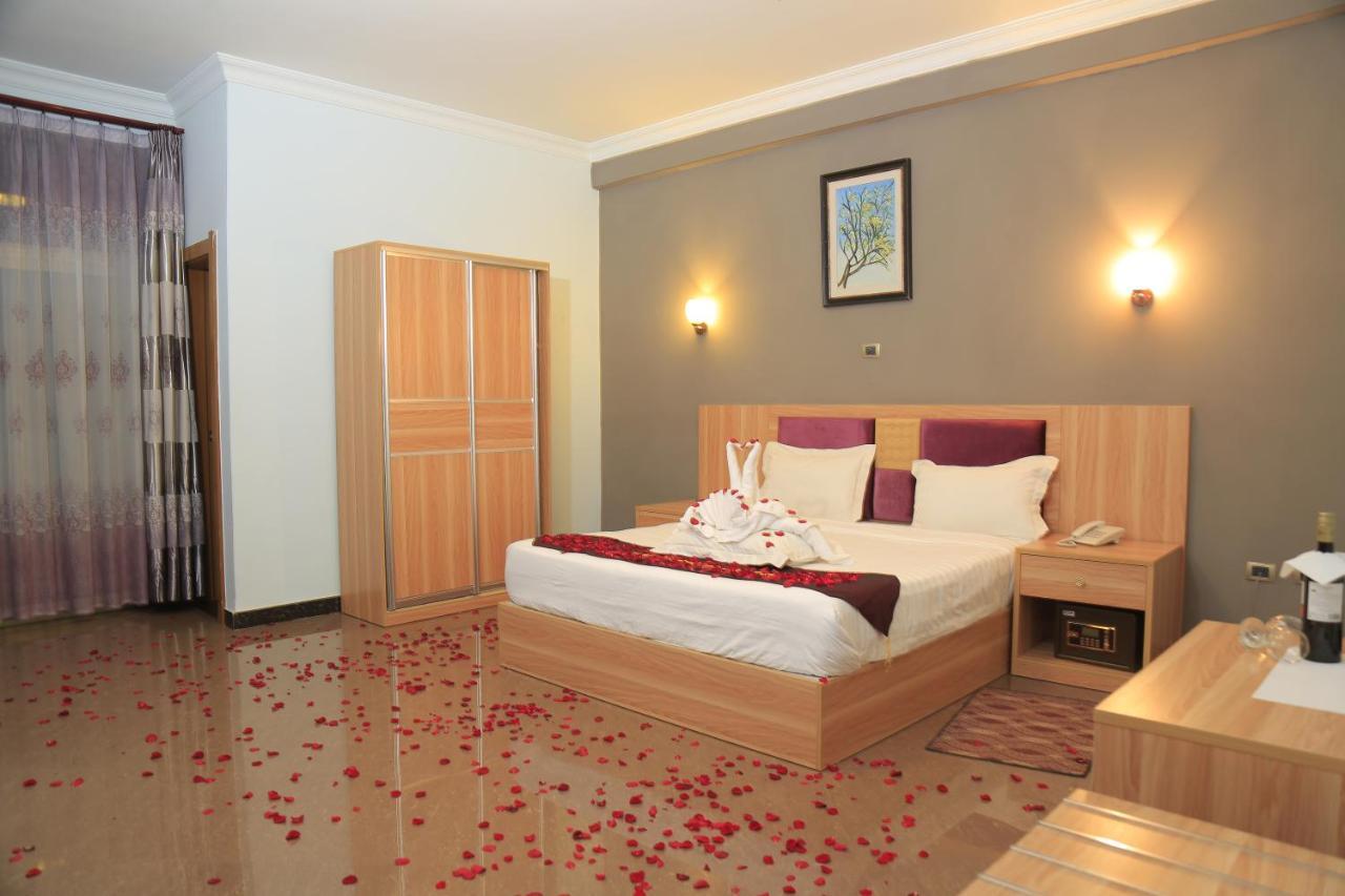 Jacaranda Hotel, บาเฮอร์ดาร์ ภายนอก รูปภาพ
