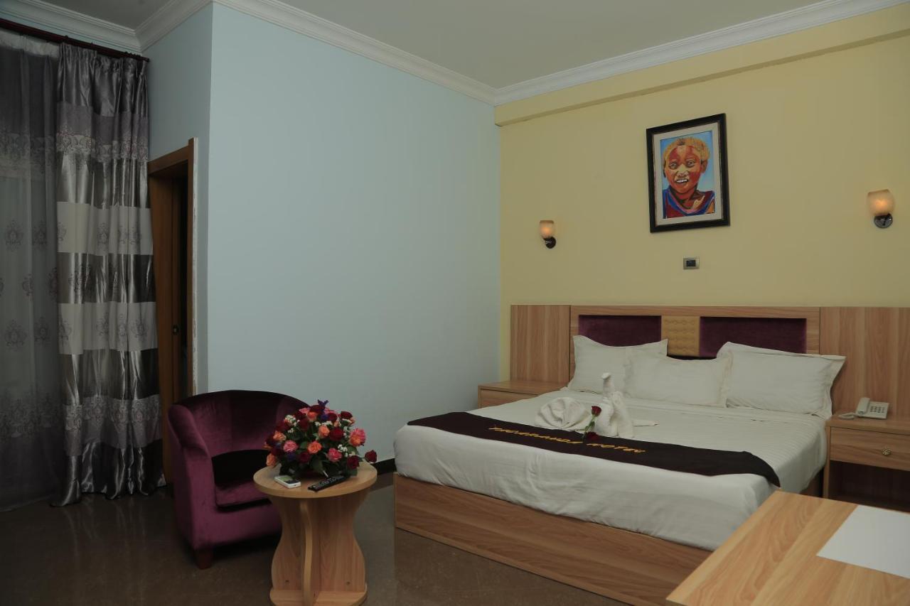 Jacaranda Hotel, บาเฮอร์ดาร์ ภายนอก รูปภาพ